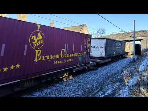 Intermodal Freight Move DB Cargo 90026+90020 4M25 Carnforth 15/12/2022