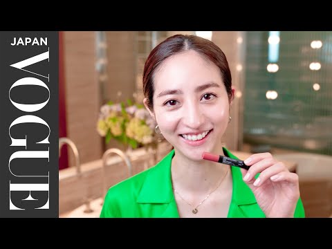 堀田茜が、雨にも涙にも強いこだわりのセルフメイクを披露。| Beauty Secrets | VOGUE JAPAN (堀田茜が、雨にも涙にも強いこだわりのセルフメイクを披露。| Beauty Secrets | VOGUE JAPAN)