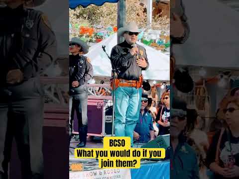 Javier Salazar presenting Mariachi La Ley 💛