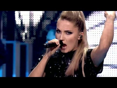 EMA 2015: Cleo – „All About That Bass” / „Black Widow” / „Shake It Off” / „Break Free”