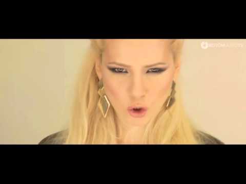 Sandra N. feat. Marius Nedelcu - Te joci cu mintea