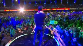 Festival de Viña 2012, Luis Fonsi, No me doy por vencido