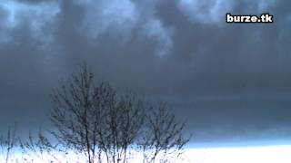 preview picture of video 'Beautiful shelf cloud over Przywidz (25.04.2012) / Piękna chmura szelfowa nad Przywidzem'