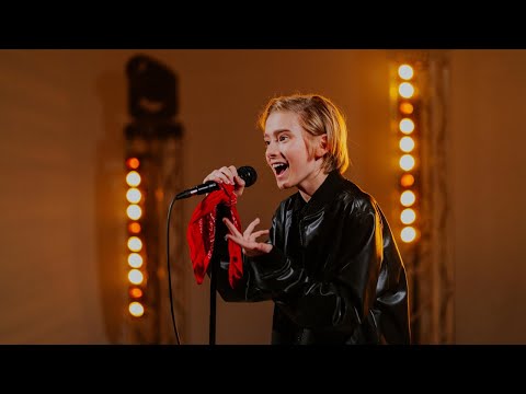 Staś Karoń - Na skrzydłach chwil (Official Video)