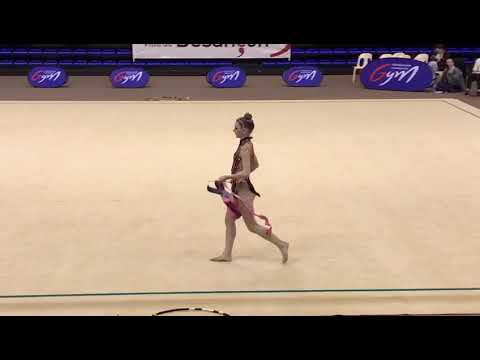 Candice Dutertre au ruban