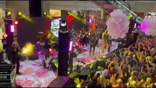 A energia contagiante da Blitz encontra o ritmo de País Tropical