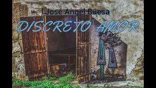 Kadr z teledysku Discreto amor tekst piosenki José Ángel Buesa
