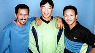 Download lagu Fandi Ahmad-Loving Every Moment.wmv mp3 Download lagu Fandi Ahmad-Loving Every Moment.wmv mp3