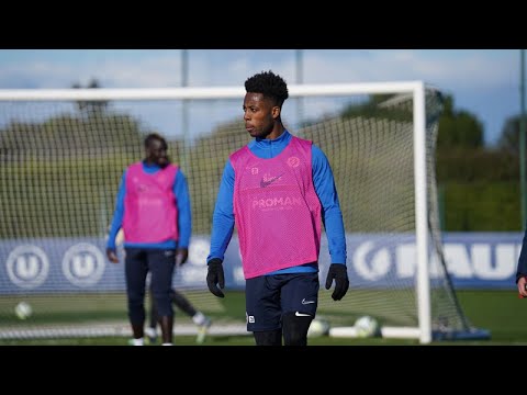 Entretien avec Elye Wahi