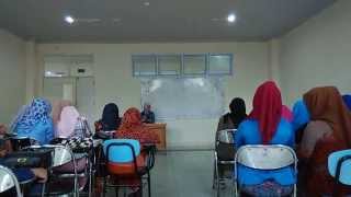 preview picture of video 'Micro Teaching Pembelajaran Sastra PBI FKIP UIR Pekanbaru - Kelompok 3'