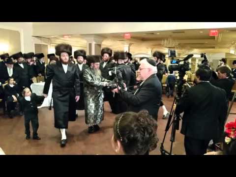 Bluzever Rebbe shlita