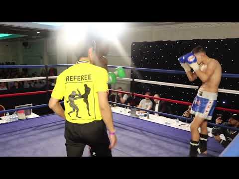 Moyo Odubiyi vs Jacob Roberts