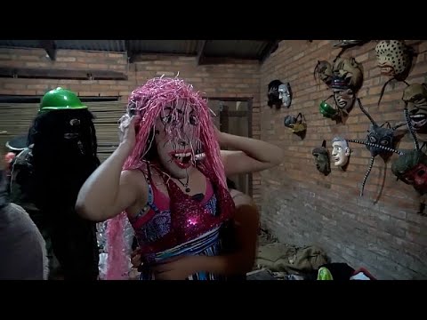 Feuer, Masken und Folklore beim Kamba Ra'anga-Festival in Paraguay