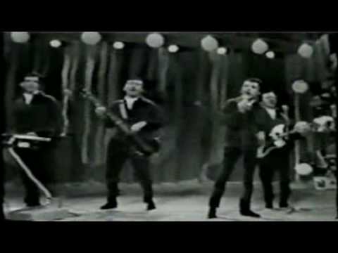 Frankie Valli and the 4 Seasons "Medley" 1966