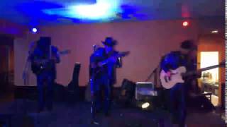 anti mi dañe sierreño at laberinto bar y grill