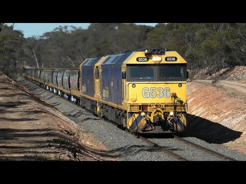 G536-541 on 9158 at Llanelly.  31-10-21.
