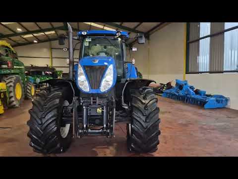 New Holland T7.235 2013 - Image 2