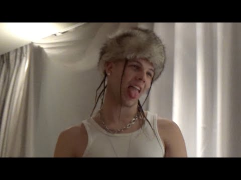 BIKINI BERLIN (Official Music Video)