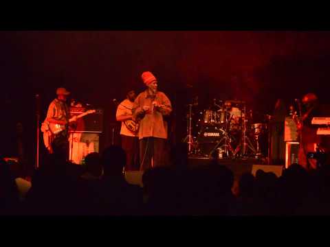 Akae Beka - "Cool Veranda" - Live at Bibelot Poppodium