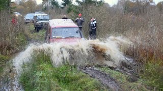 preview picture of video 'Extreme Offroad :: Ditch Crossing by 4x4 SUV's'