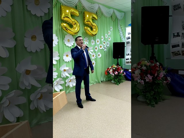 Видеода Теләнче-Тамак мәктәбе укытучысы Дилүс Гомәров