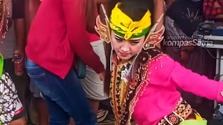 Download lagu proses masuknya Indang inces Popy ❗ ebeg Turonggo Laras aji || di Kedung banteng - Banyumas mp3