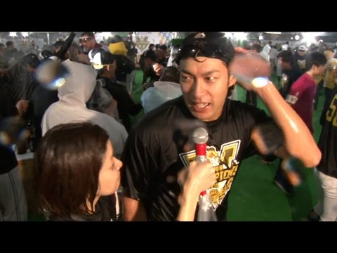 【プロ野球パ】ビールで祝おう連続日本一!!「また来年」柳田悠岐インタビュー 2015/10/29 S-H