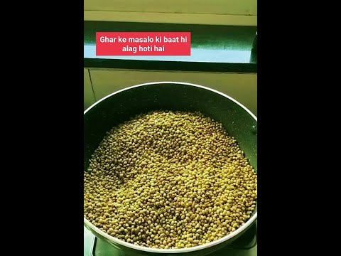 Dried organic coriander powder, for food