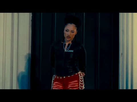 Brazen Barbie - En Route (Official Music Video) 