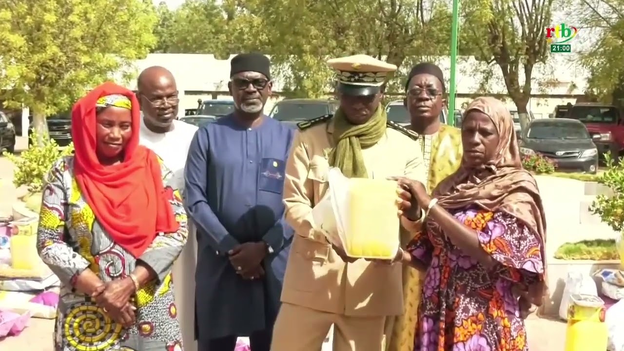 Le Président Assimi Goita fait don de produits de premières nécessités aux ménages vulnérables