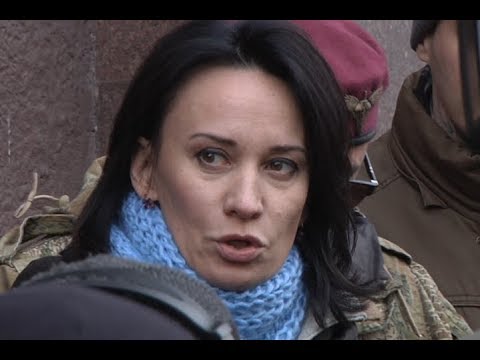 Маруся Звіробій прийшла на допит до ДБР