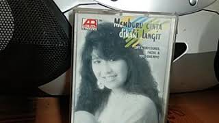 Download lagu Savila 'Memburu Cinta di Kaki Langit', Cipt. Deddy Dores mp3