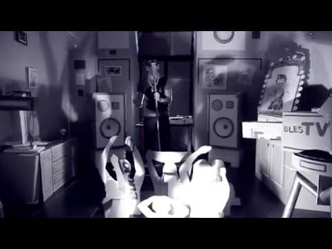 VINCENZO BLES - NON E' COSI (Official Video)