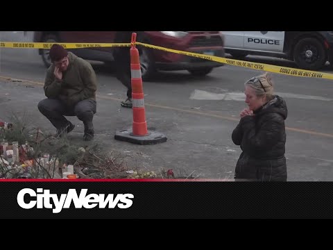 Minneapolis residents mourn shooting death of Alex Pretti by federal agents