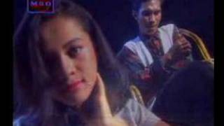 Download lagu Leon-merisik rindu mp3 Download lagu Leon-merisik rindu mp3