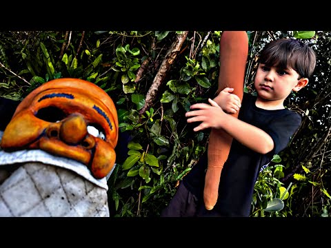 Kauã and I caught the masked man!! He's ours now!!