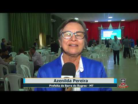 PREFEITA AZENILDA PEREIRA PARTICIPA DE ATO DE ASSINATURAS COM GOVERNADOR DO ESTADO EM CÁCERES