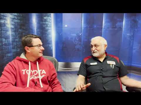 More Reliable: Toyota Tacoma 4-cylinder or V6? Mechanic Reveals!