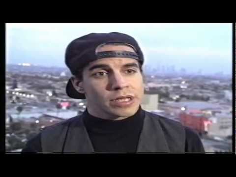 Red Hot Chili Peppers - Interview with Anthony Kiedis re: drug addiction - rare clip