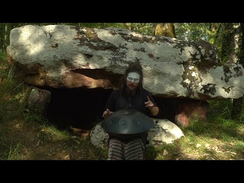 Soṷnoṷedi̭ā || Throatsinging Handpan Gaulish