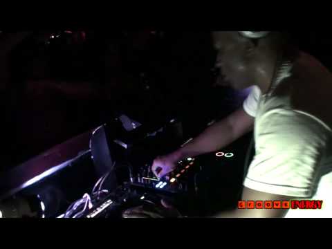 Deko-ze @ The Guvernment (Dec 2009)