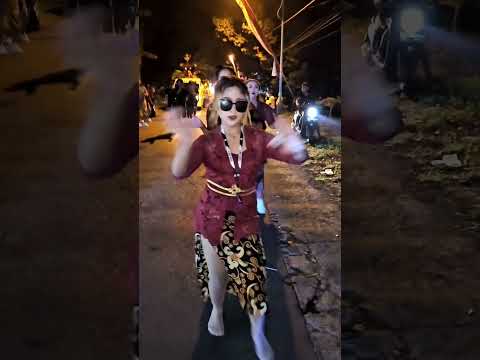 Cool dance #shorts #carnaval #pargoydance #jajung #shortdancestw @sutrismantris