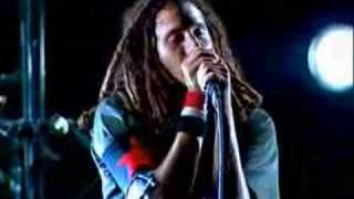 ξεκολλάτε, γαμιόληδες. (από alamo, 07/05/10)