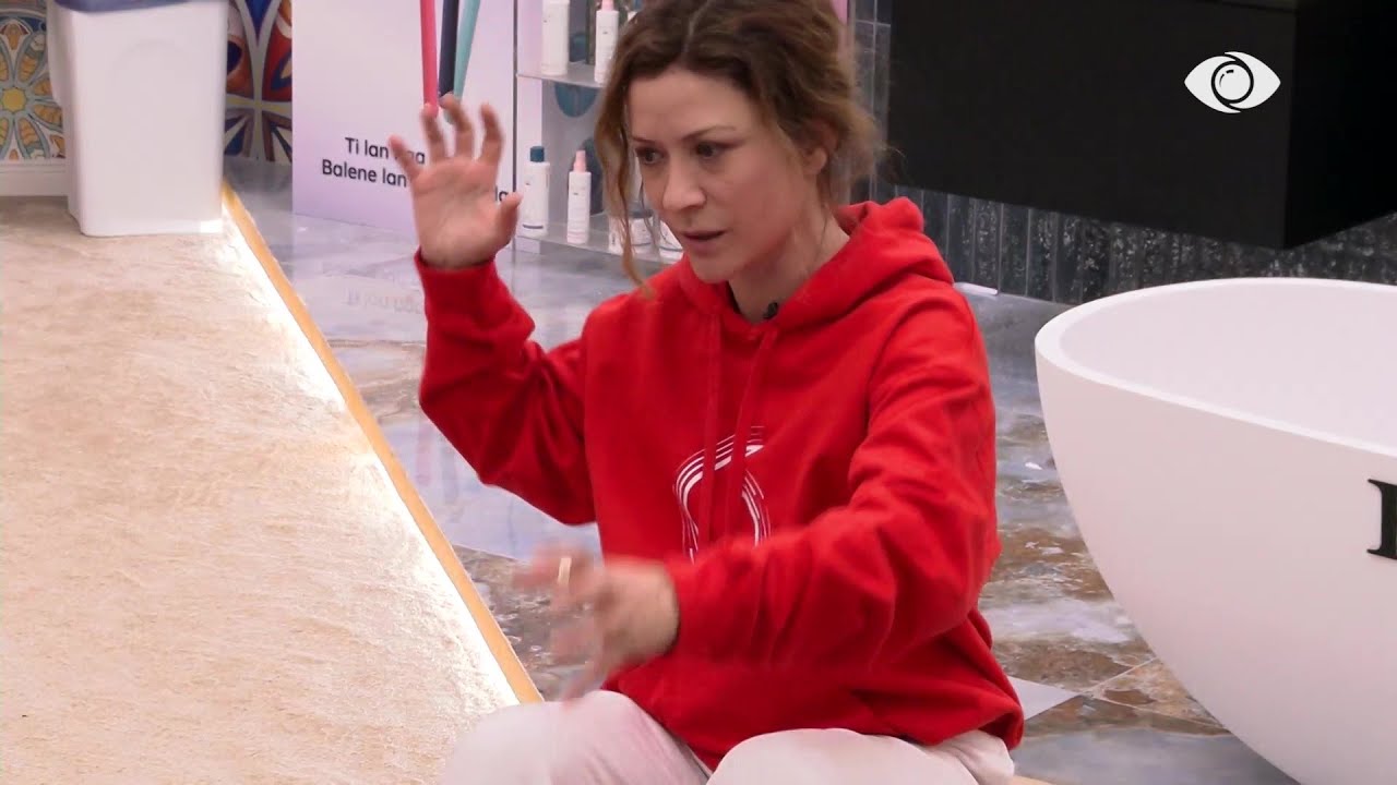 Romeo: Të kanë vrarë hienat sot? / Egla: Kjo batutë nuk lejohet