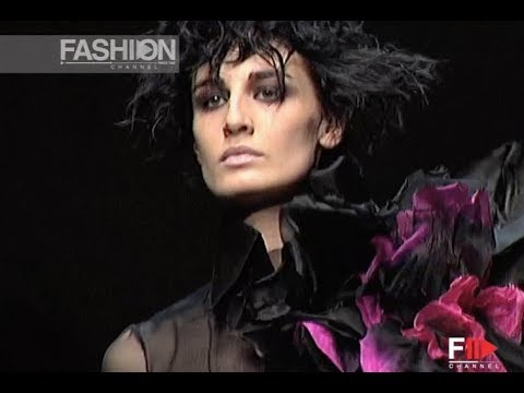 GIANFRANCO FERRE' Fall Winter 2001 2002 Milan - Fashion Channel