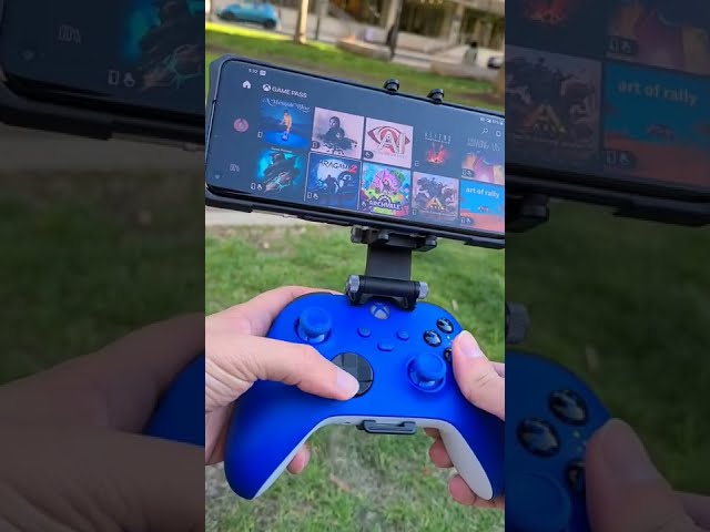 Vídeo relacionado con Cable Guys - Marvel Infinity Saga Iron Man Gaming Accessories Holder & Phone Holder for Most Controller (Xbox, Play Station, Nintendo Switch) & Phone