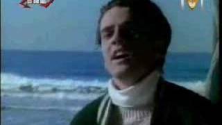 Download lagu A Shoulder to Cry on mp3