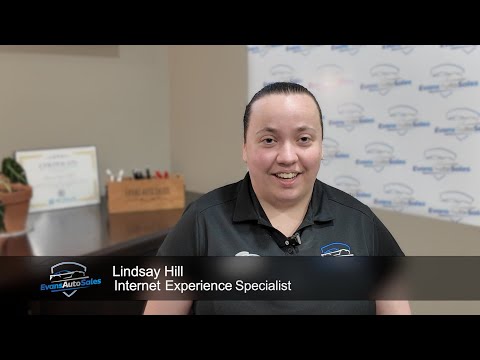 Internet Experience Specialist Lindsay Hill