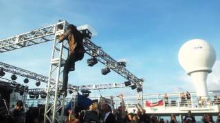 Crobot - Fly on the Wall (Live @ Motorboat)