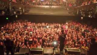 Download lagu Drowning Pool - One Finger and a Fist mp3 Download lagu Drowning Pool - One Finger and a Fist mp3